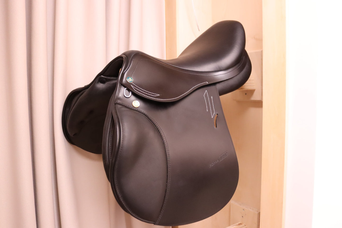 Prestige Romajump Saddle