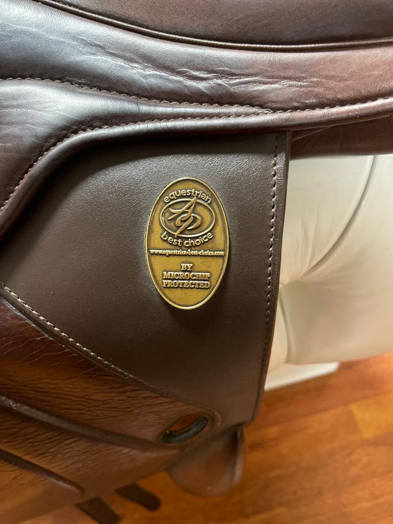 Equestrian saddle-microchip protected (Used)