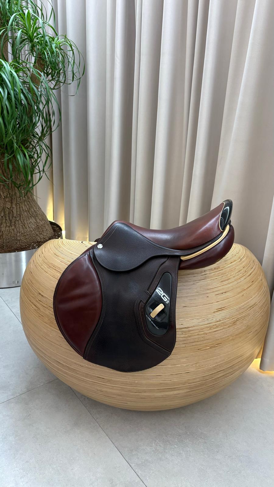 CWD Saddle custom color