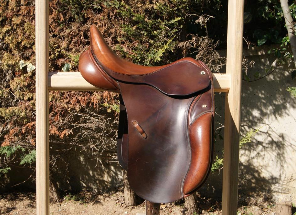 Barnsby Richard Davison Dressage saddle (Used)